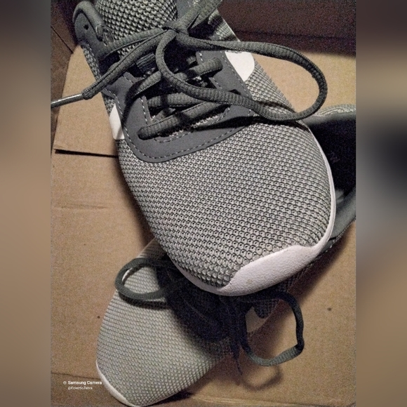 Athletic Works. Memory foam tennis shoes. Size 7W - Picture 6 of 7